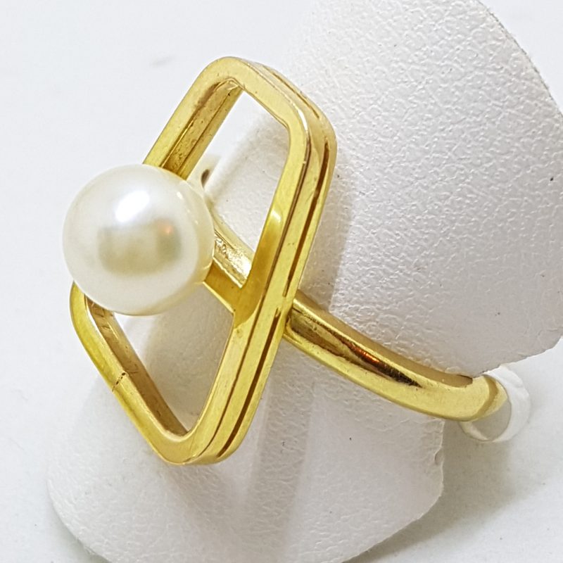18ct Yellow Gold Large Unusual Pearl Ring