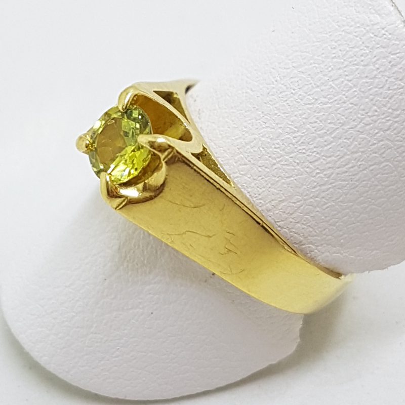 9ct Yellow Gold Green Sapphire Solitaire Ring