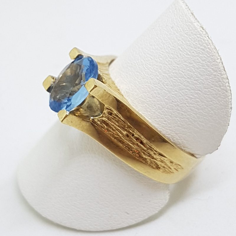 20200601_193348 9ct Yellow Gold Oval Claw Set Topaz Ring