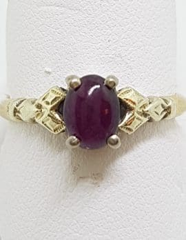 18ct Gold Oval Cabochon Gemstone Ring