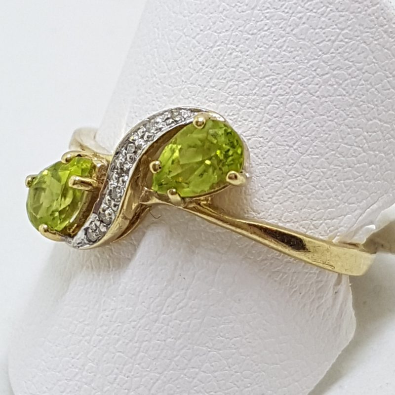 9ct Yellow Gold Peridot and Diamond Twist Ring