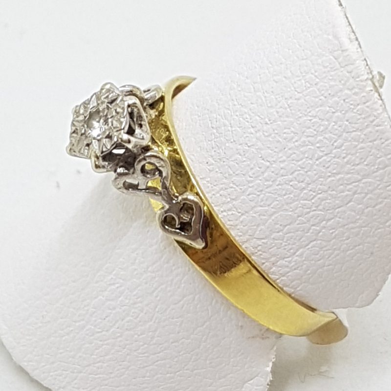 18ct Yellow Gold Ornate Solitaire Diamond Engagement Ring