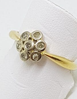 18ct Yellow Gold Diamond Daisy / Flower Ring