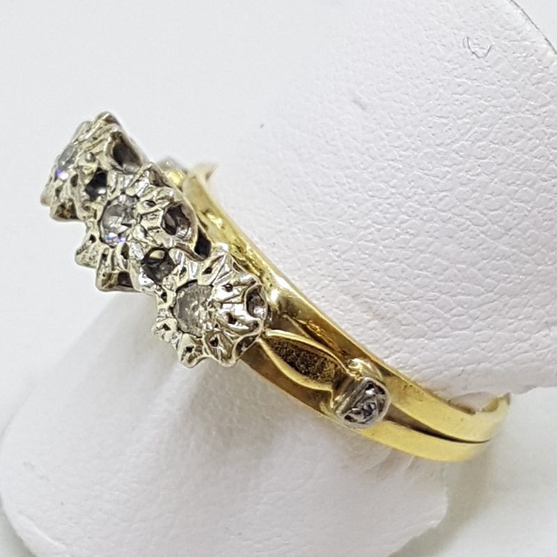 18ct Yellow Gold High Set Trilogy Diamond Flower/Daisy Ring