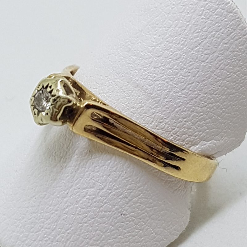 9ct Yellow Gold Solitaire Diamond High Set Ring