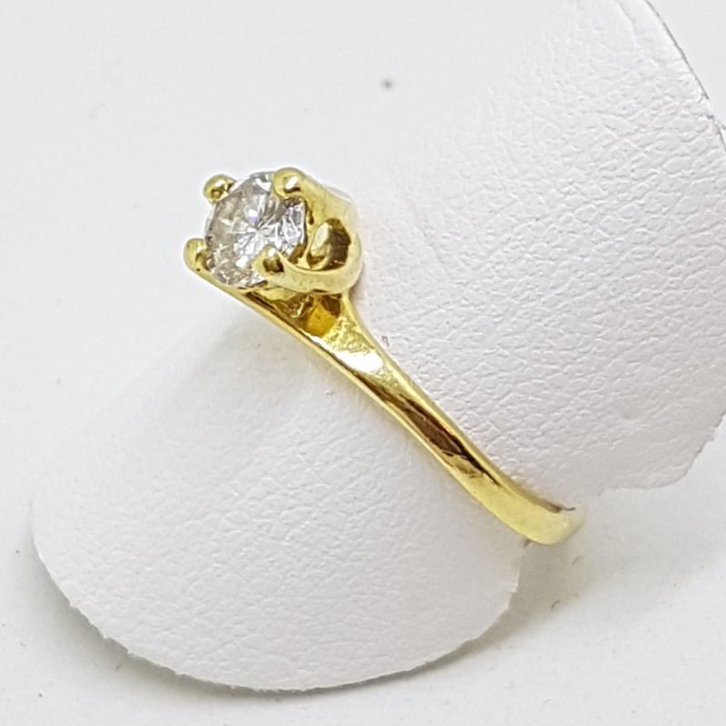 18ct Yellow Gold Round Claw Set Diamond Solitaire Ring