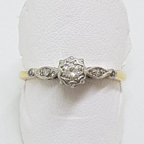18ct Yellow Gold Ornate Diamond Engagement Ring