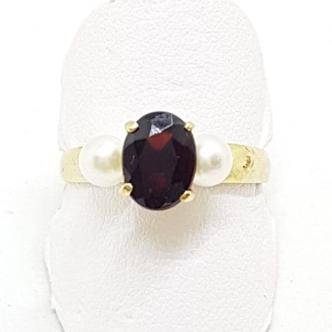 9ct Yellow Gold Oval Garnet with Pearls Ring