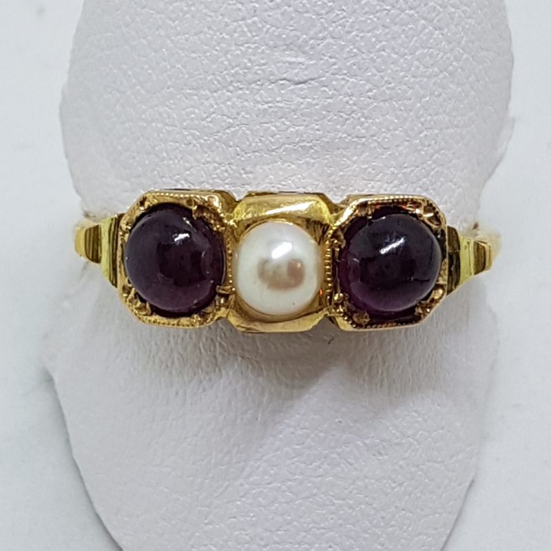 20200605_120646 18ct Yellow Gold Cabochon Garnet and Pearl Ring