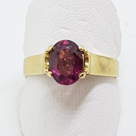 9ct Yellow Gold Oval Claw Set Garnet Ring