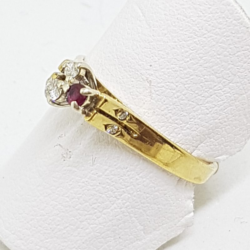 9ct Yellow Gold Natural Ruby & Diamond Ring