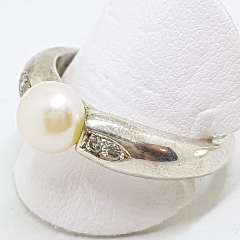 Sterling Silver Pearl & Cubic Zirconia Ring