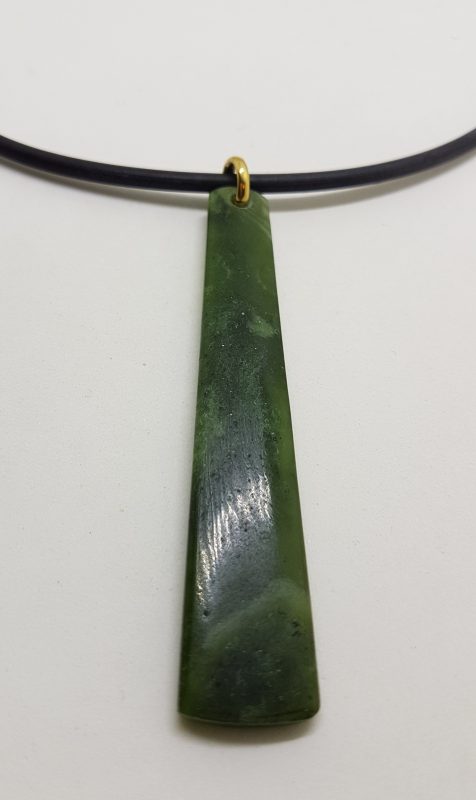 20200611_114547 9ct Yellow Gold Long New Zealand Green Stone Jade Pendant on Gold Chain