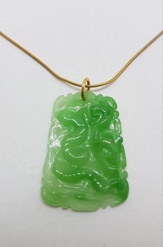 20200611_122833 9ct Yellow Gold Jade Carved Snake Pendant on Gold Chain