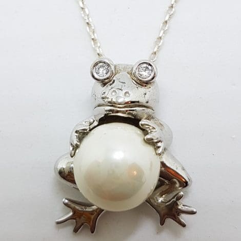 Sterling Silver Cubic Zirconia & Faux Pearl Frog Pendant on Silver Chain