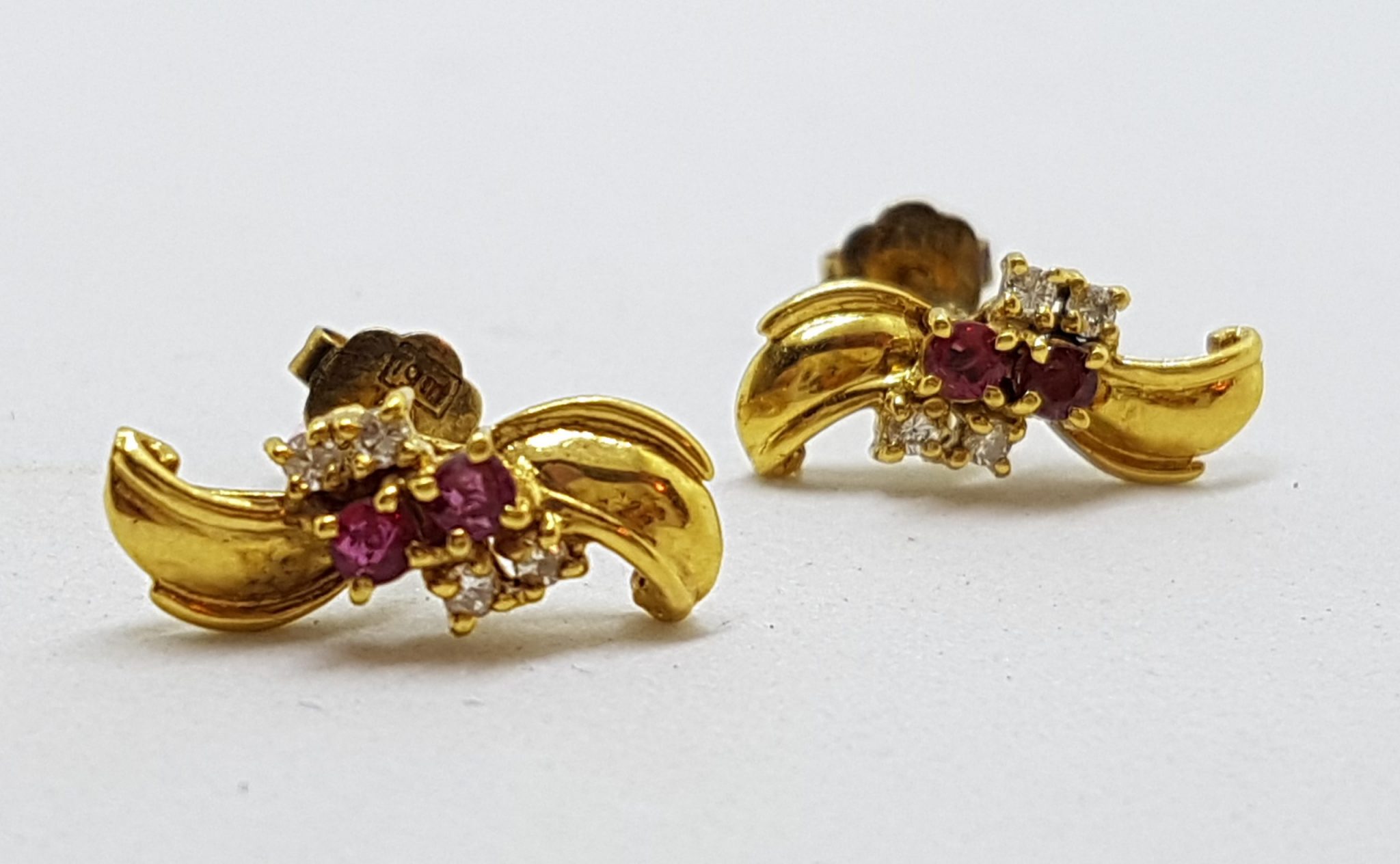 9ct Yellow Gold Ruby & Diamond Stud Earrings
