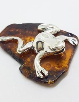 Frog - Solid Sterling Silver Natural Baltic Amber Figurine / Statue / Sculpture .