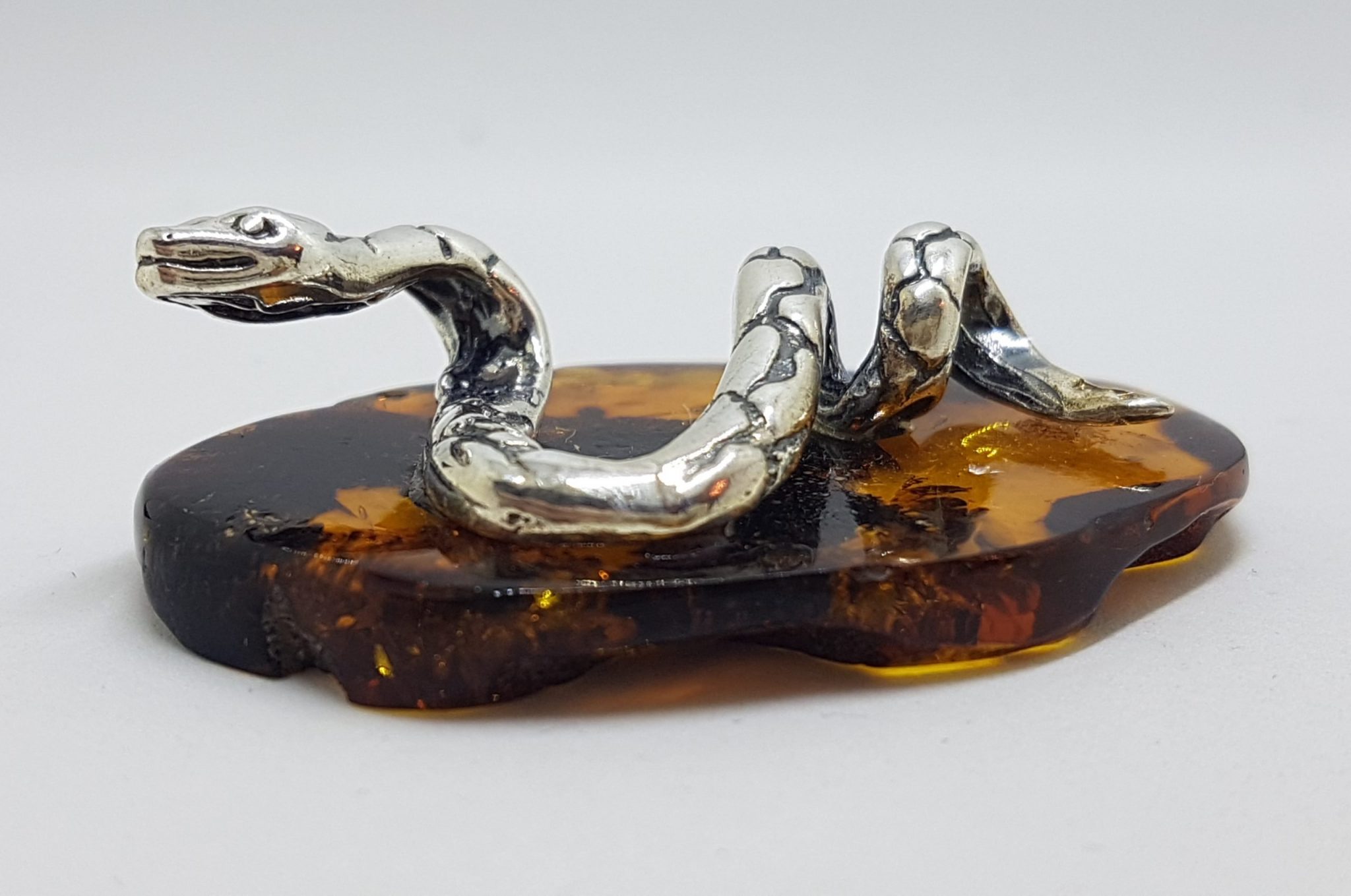 20200711_202146 Snake / Reptile - Solid Sterling Silver Natural Baltic Amber Small Figurine / Statue / Sculpture