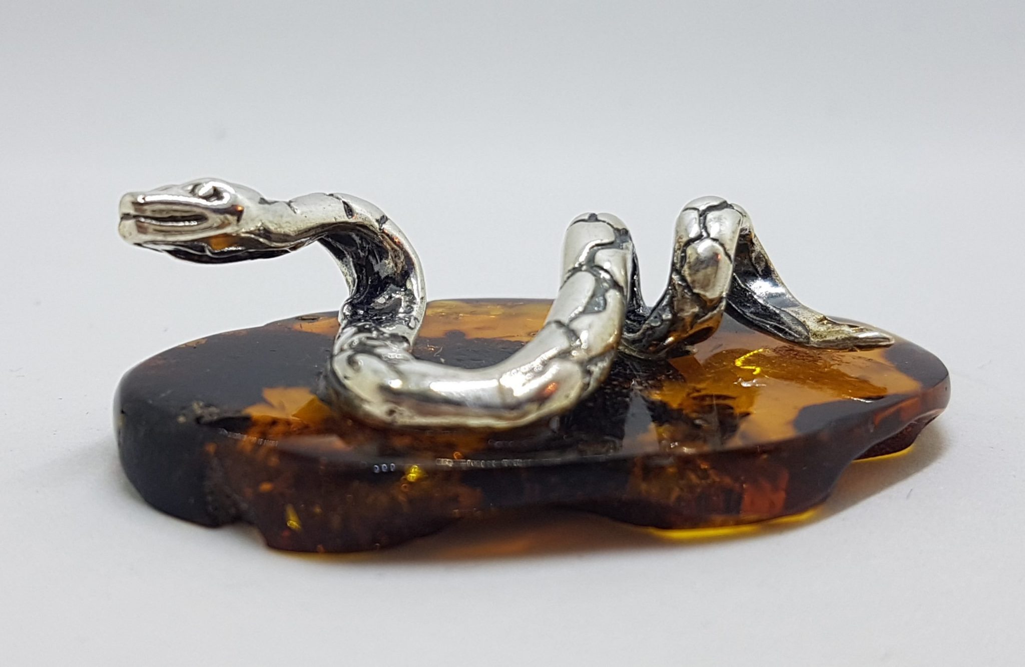 20200711_202257 Snake / Reptile - Solid Sterling Silver Natural Baltic Amber Small Figurine / Statue / Sculpture