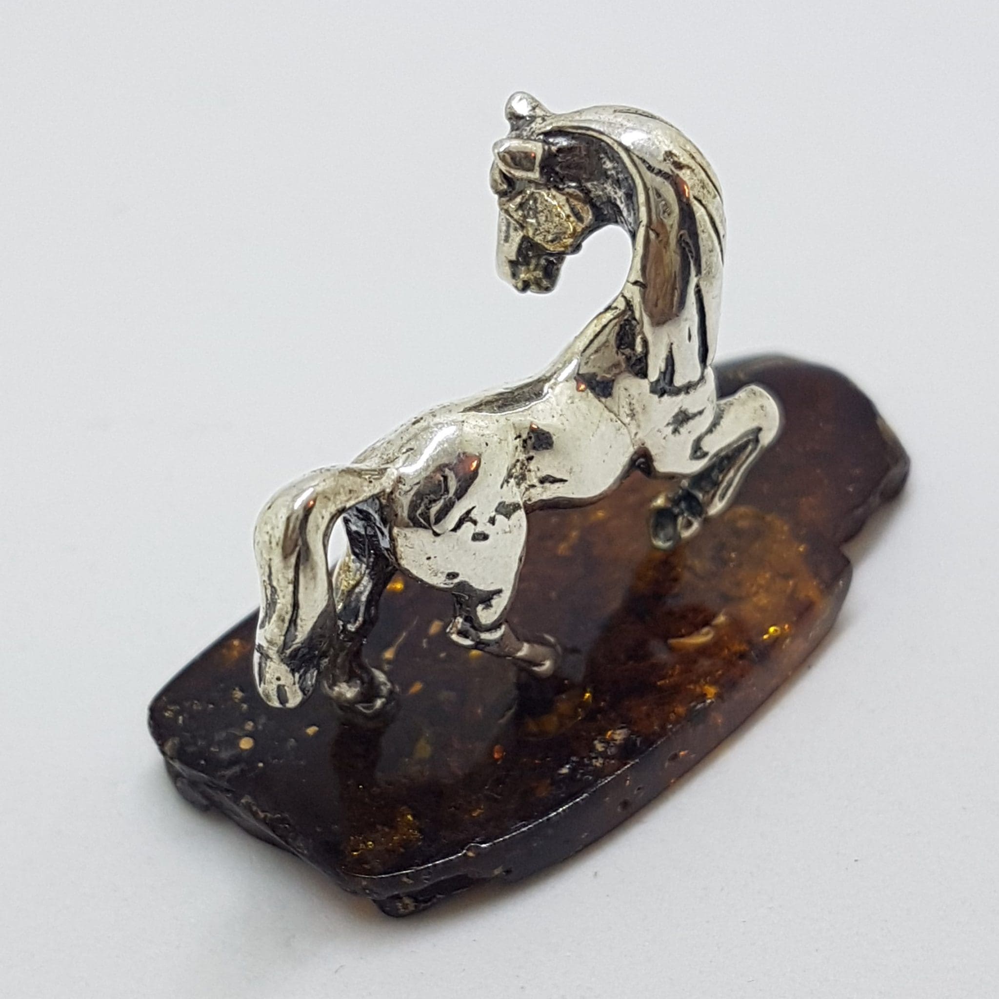 20200711_202640 Horse / Equestrian - Solid Sterling Silver Natural Baltic Amber Small Figurine / Statue / Sculpture
