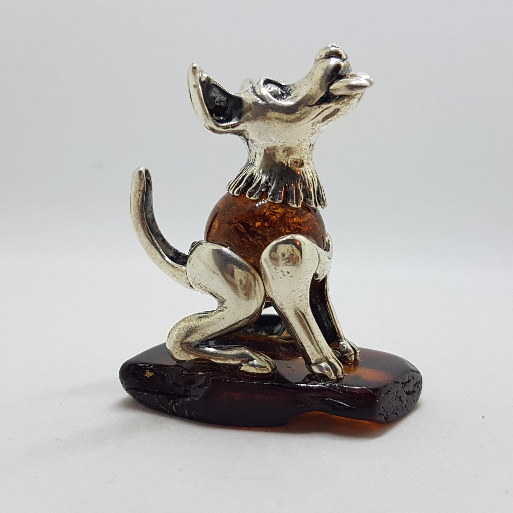 20200712_115631 Sitting Tongue with Tongue Out - Sterling Silver Natural Baltic Amber Figurine / Statue / Sculpture