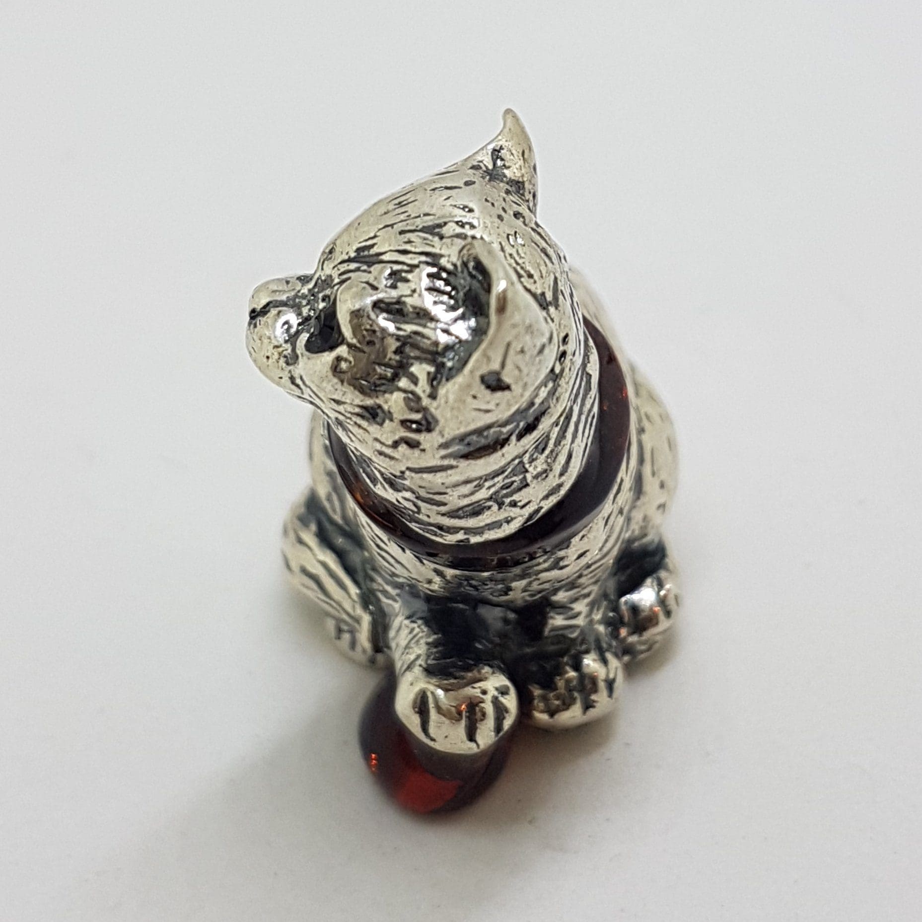 20200712_120939 Sitting Cat with Collar and Ball - Sterling Silver Natural Baltic Amber Small Figurine / Statue