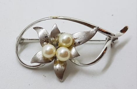 Sterling Silver Pearl Flower Motif Brooch - Vintage