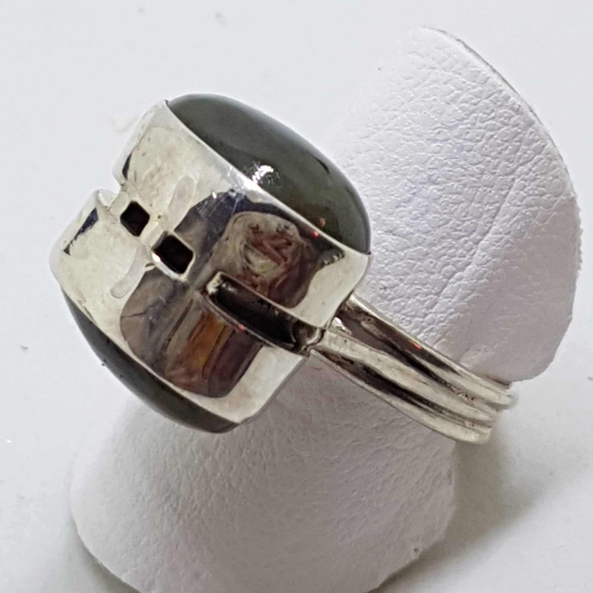 Sterling Silver Very Unusual and High Set Labradorite Ring