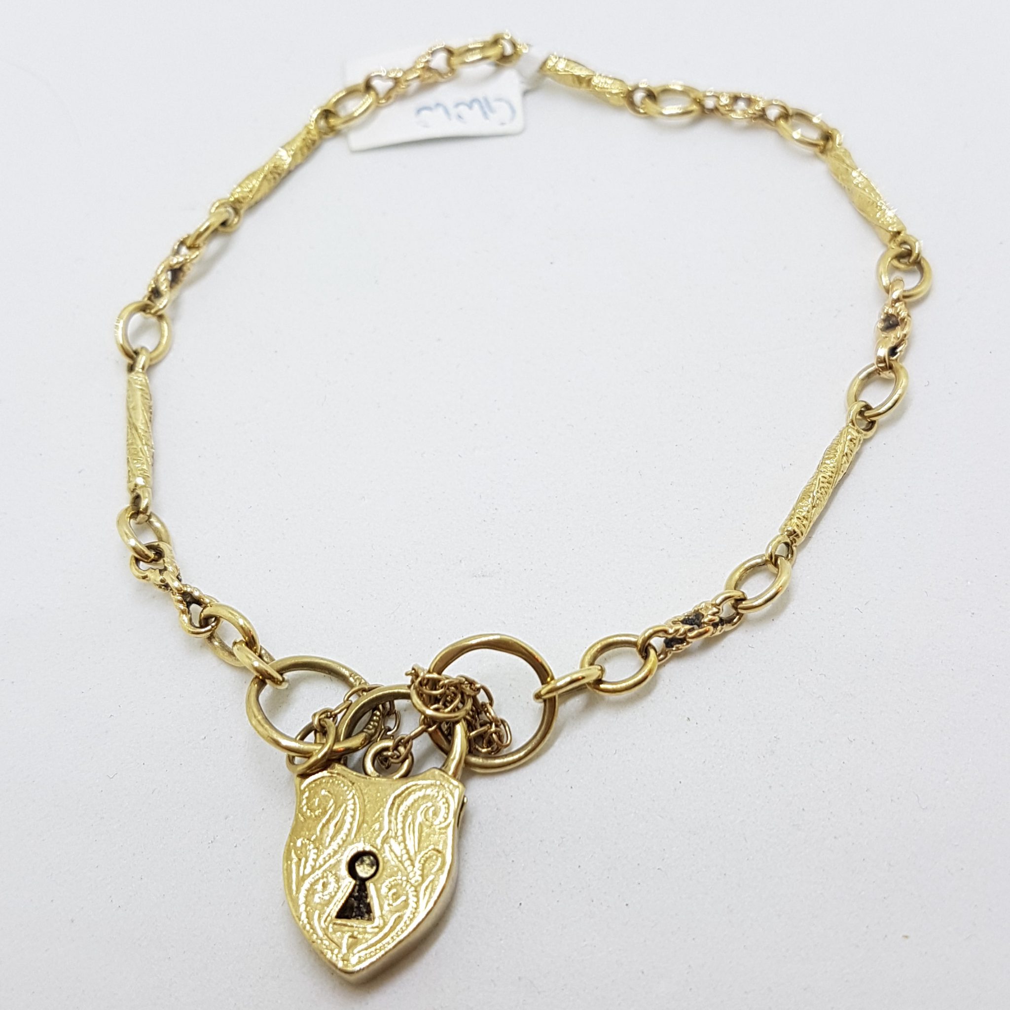 20200623_120022 9ct Yellow Gold Round and Twist Link Bracelet with Shield / Heart Padlock Clasp