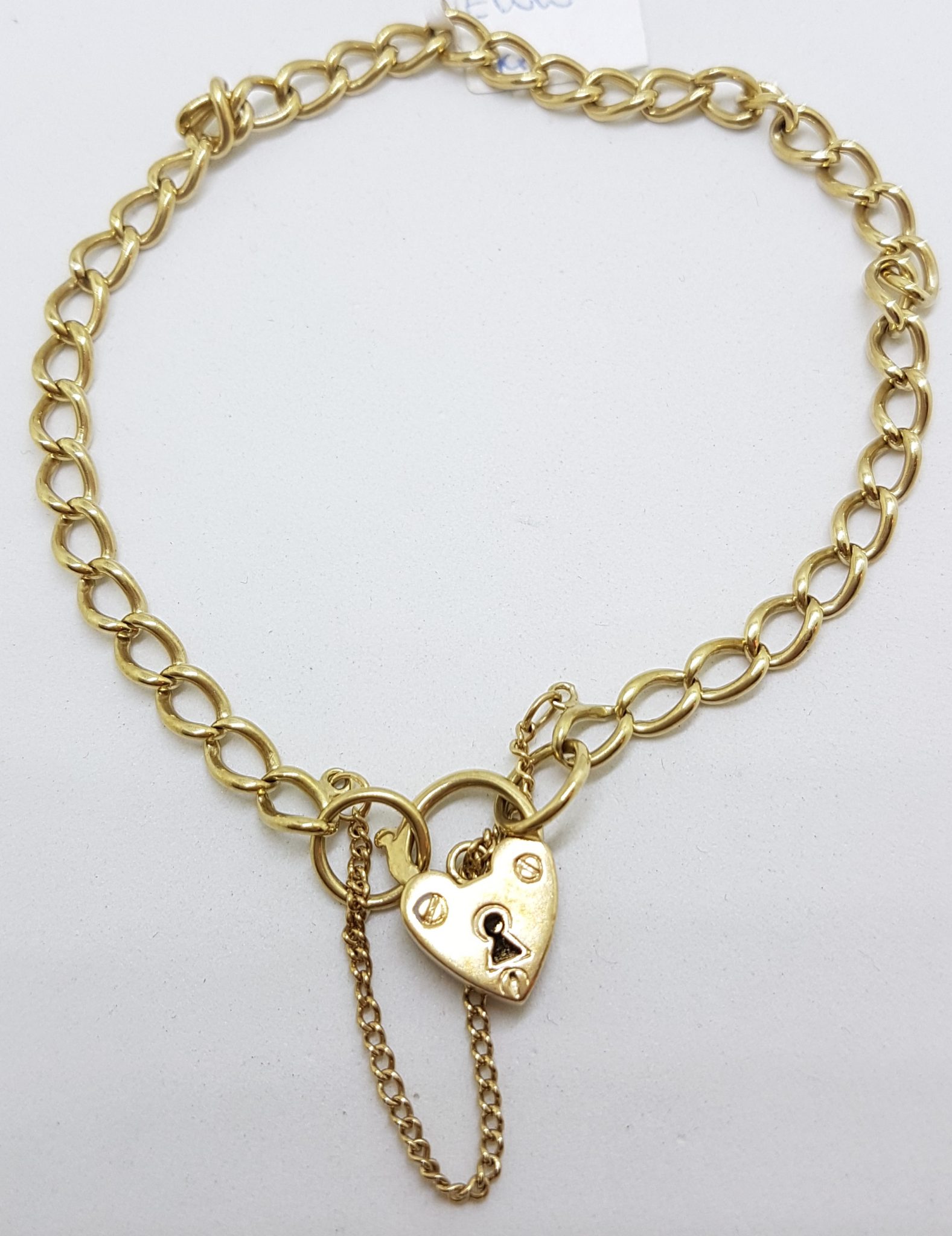 20200623_193716 9ct Yellow Gold Curb Link Bracelet with Heart Shape Padlock Clasp