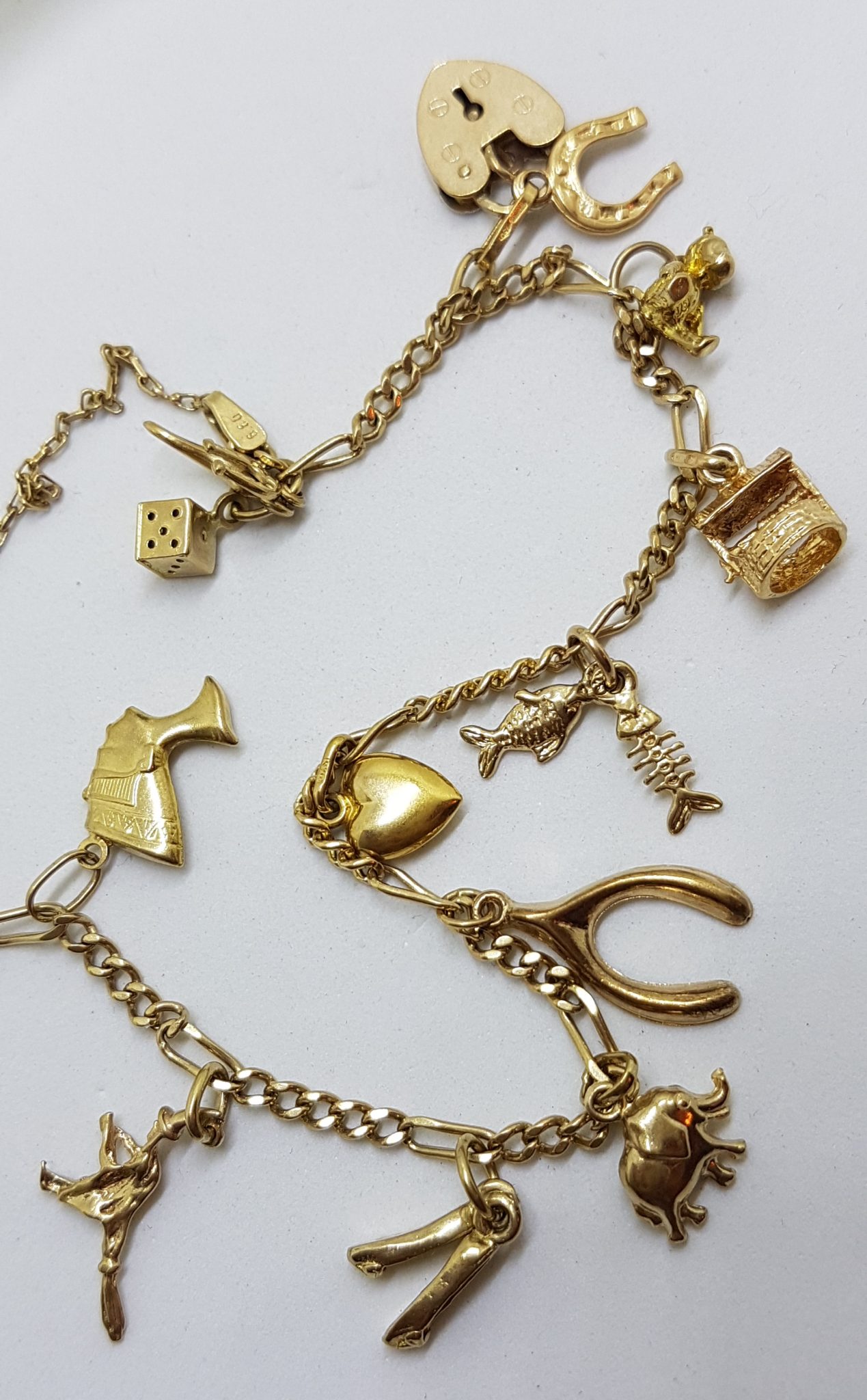 9ct Yellow Gold Fine 12 Charms Bracelet - Vintage