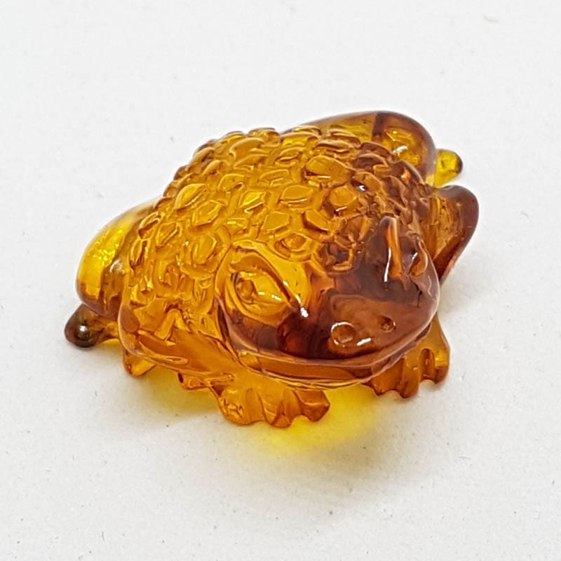 Hand Carved Natural Baltic Amber Small Frog / Toad Figurine / Statue
