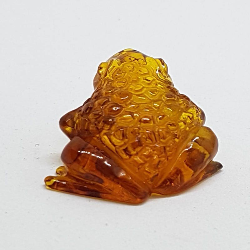 Hand Carved Natural Baltic Amber Small Frog / Toad Figurine / Statue