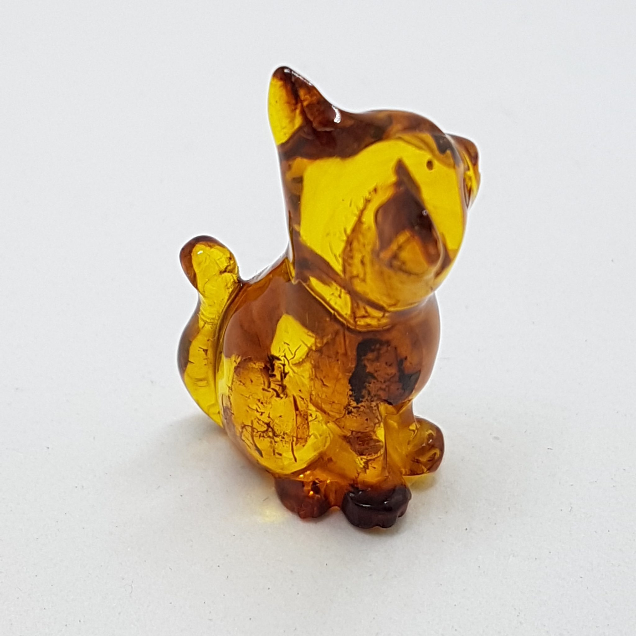 20200730_151822 Hand Carved Natural Baltic Amber Small Cat Figurine / Statue 3