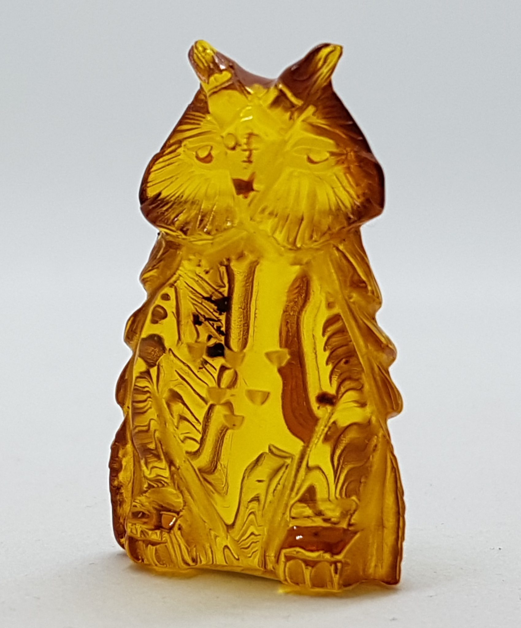 Hand Carved Natural Baltic Amber Small Owl Figurine / Statue 2