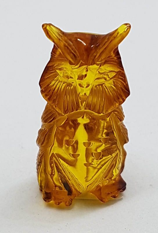 20200730_155437 Hand Carved Natural Baltic Amber Small Owl Figurine / Statue 3