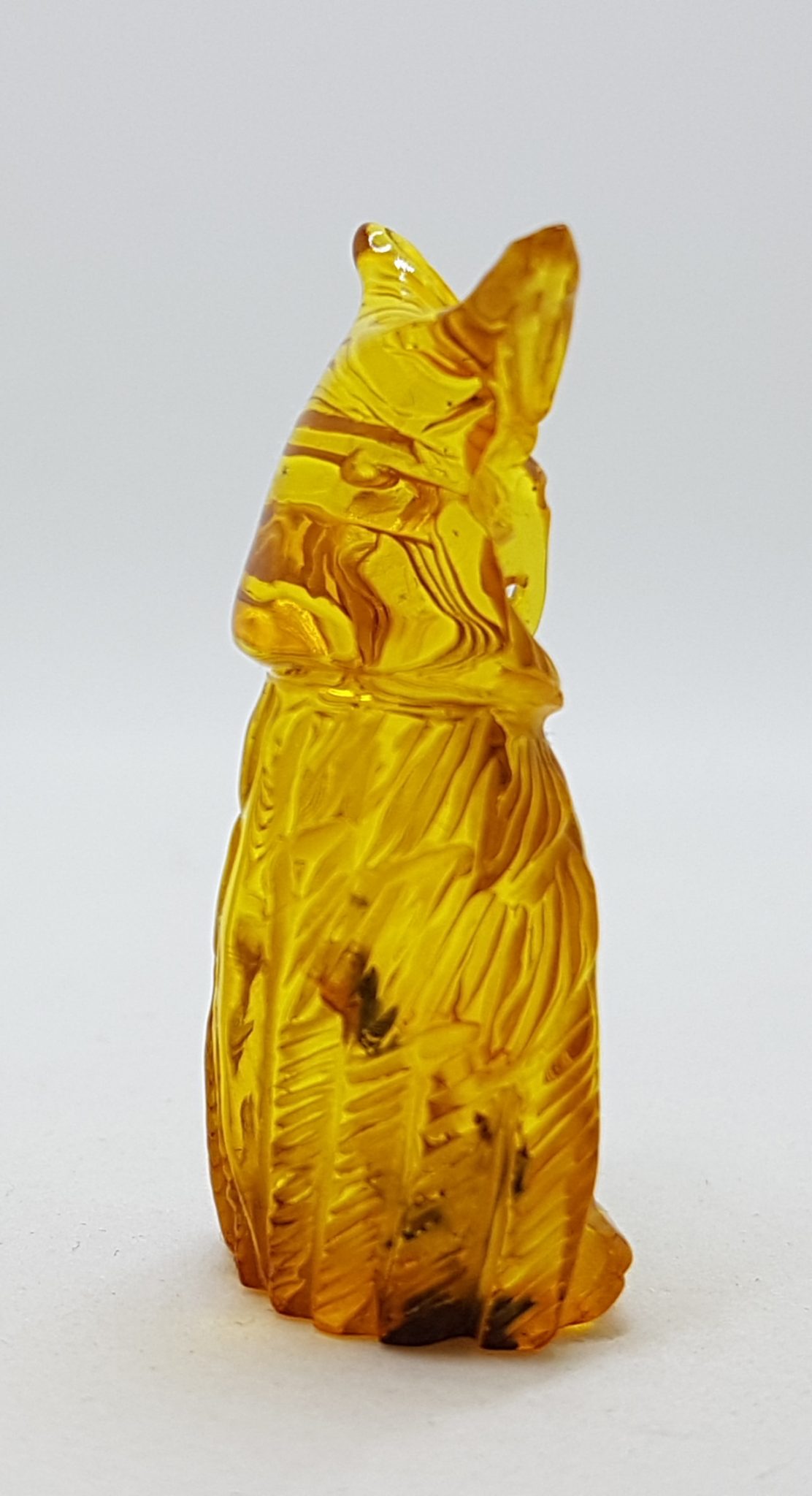 20200730_155547 Hand Carved Natural Baltic Amber Small Owl Figurine / Statue 3