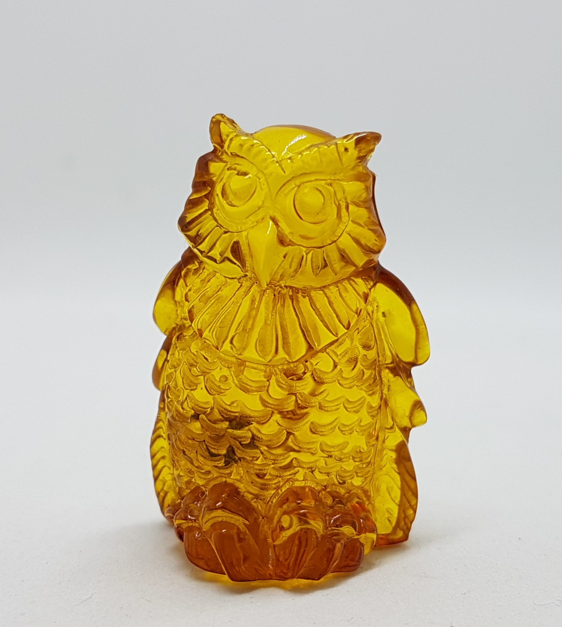 20200730_155738 Hand Carved Natural Baltic Amber Small Owl Figurine / Statue