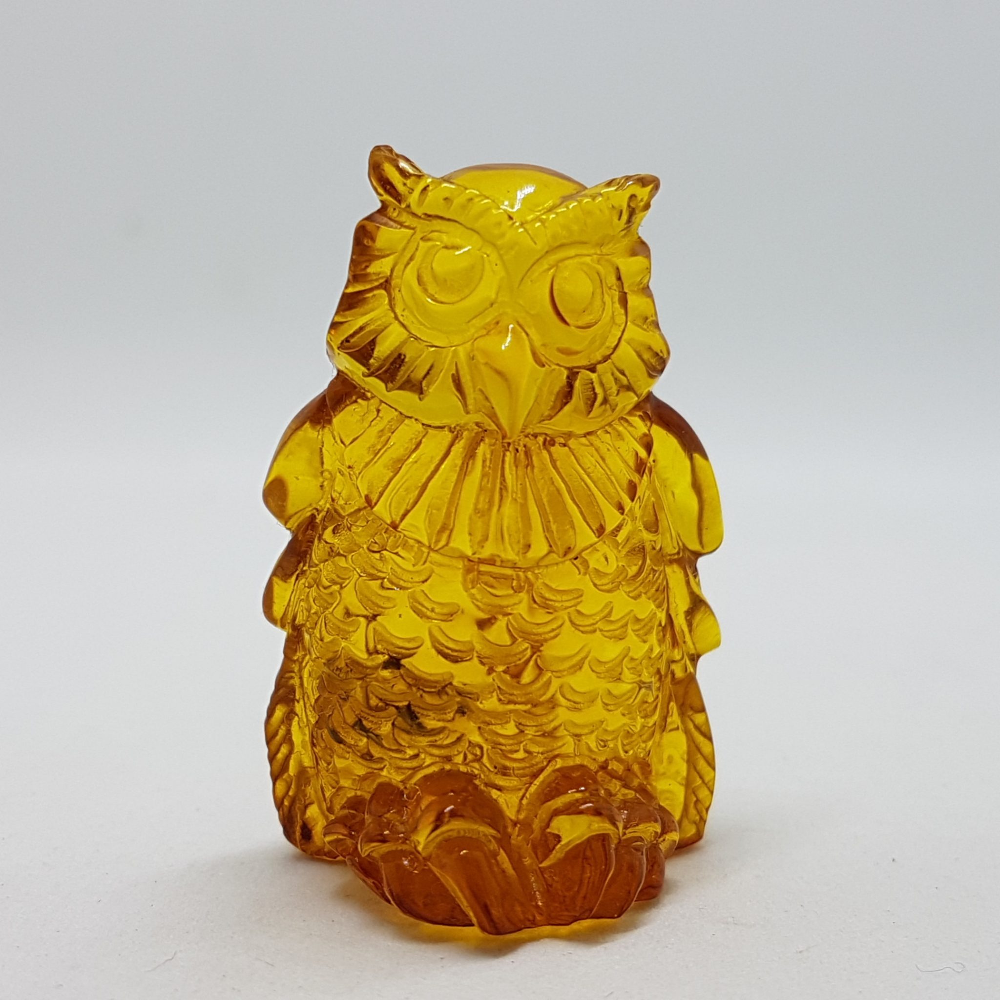 20200730_155753 Hand Carved Natural Baltic Amber Small Owl Figurine / Statue