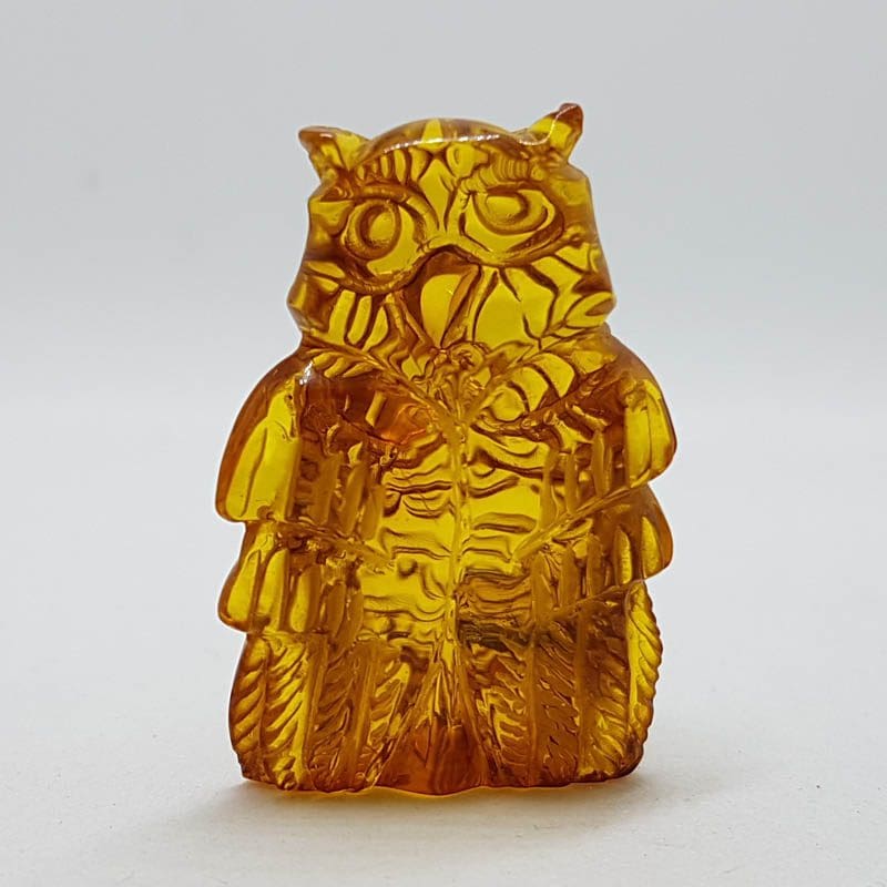 20200730_155837 Hand Carved Natural Baltic Amber Small Owl Figurine / Statue