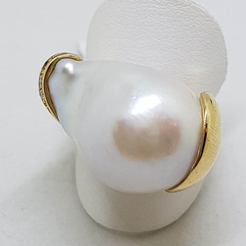 14ct Yellow Gold Large Baroque Pearl with Diamond & Sapphire Ring – Handmade