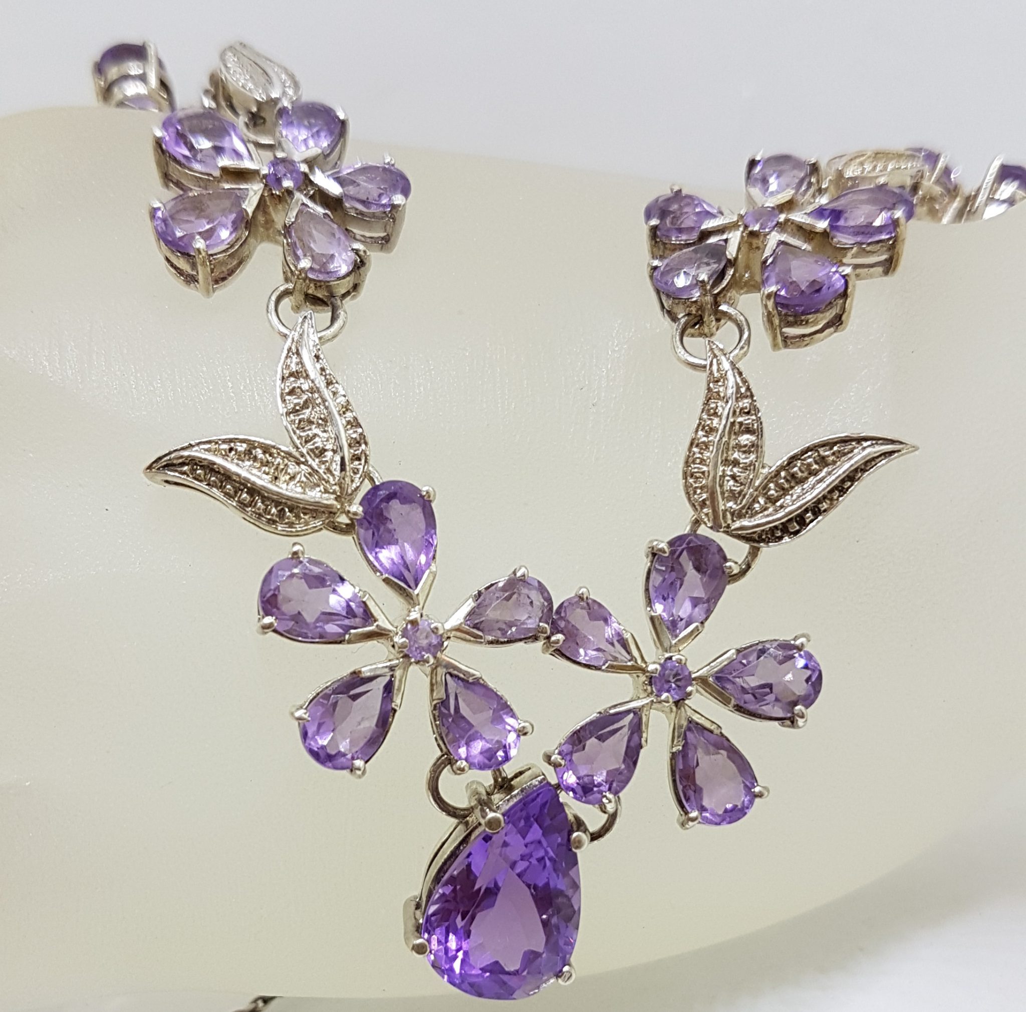 Sterling Silver Ornate Floral Amethyst Collier Necklace / Chain - Flower Motif