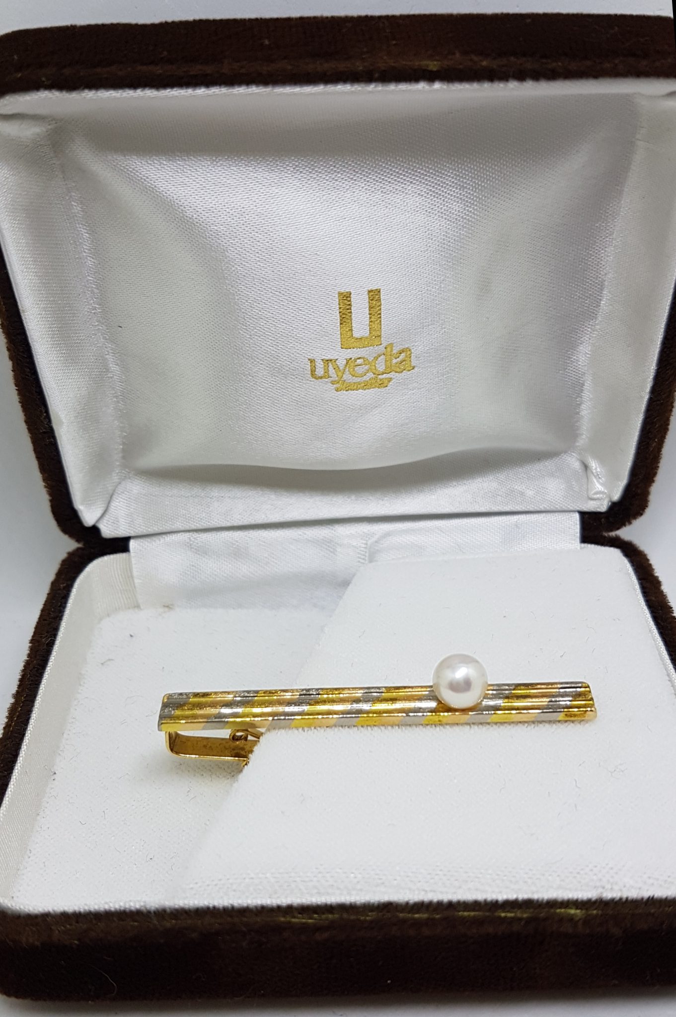 18ct Yellow and White Gold Two Tone Tie Clip with Pearl