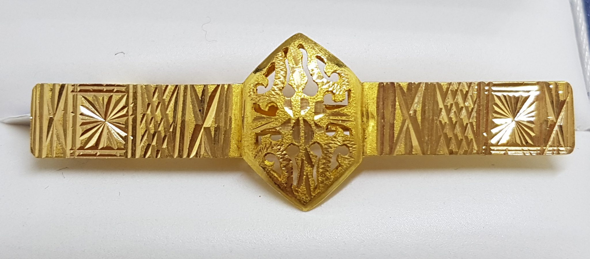 20200820_185228 22ct Yellow Gold Ornate Filigree Tie Clip / Tie Bar