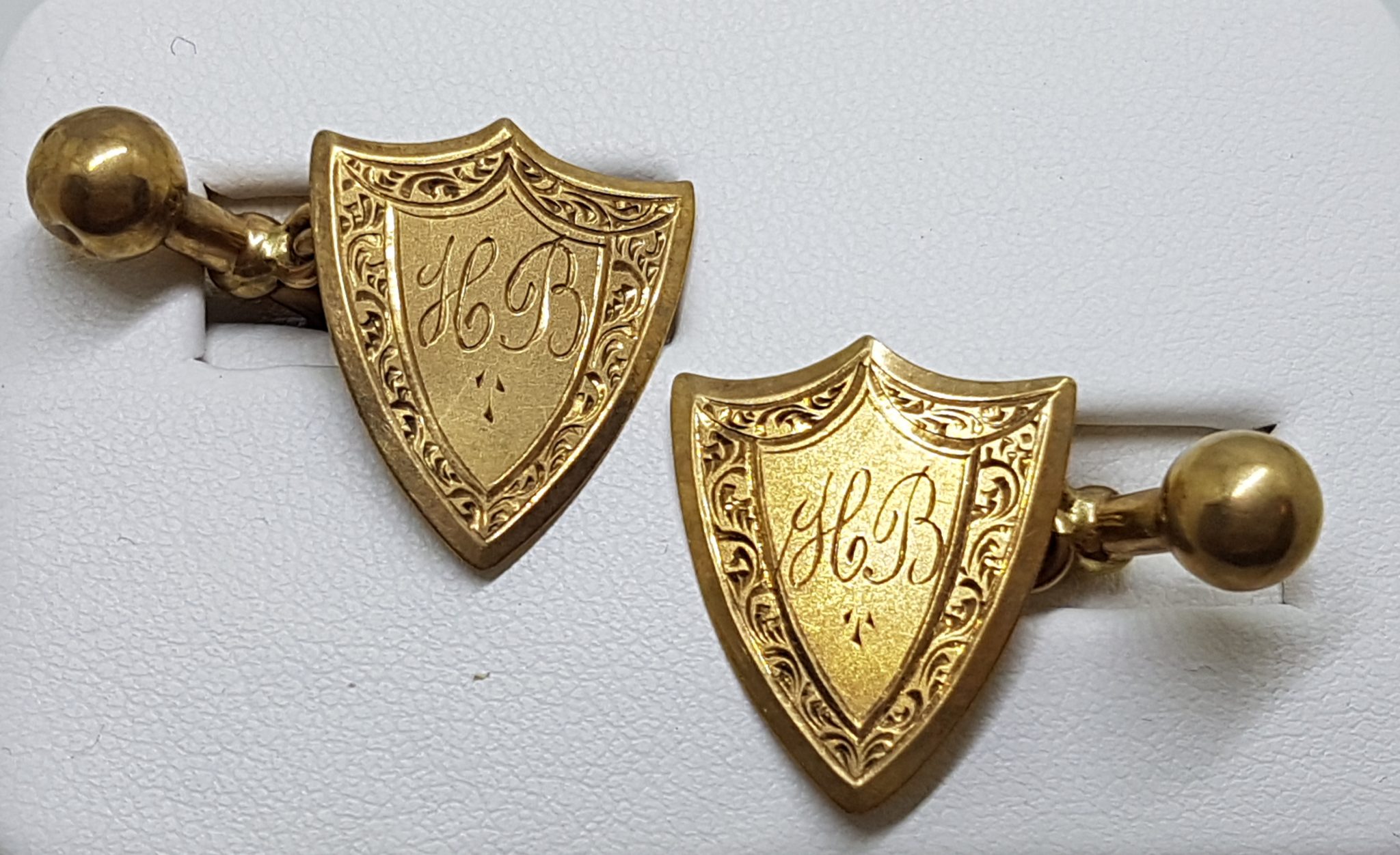 20200820_191930 9ct Yellow Gold Initialled "H.B." Ornate Shield Shape Cufflinks - Vintage / Antique
