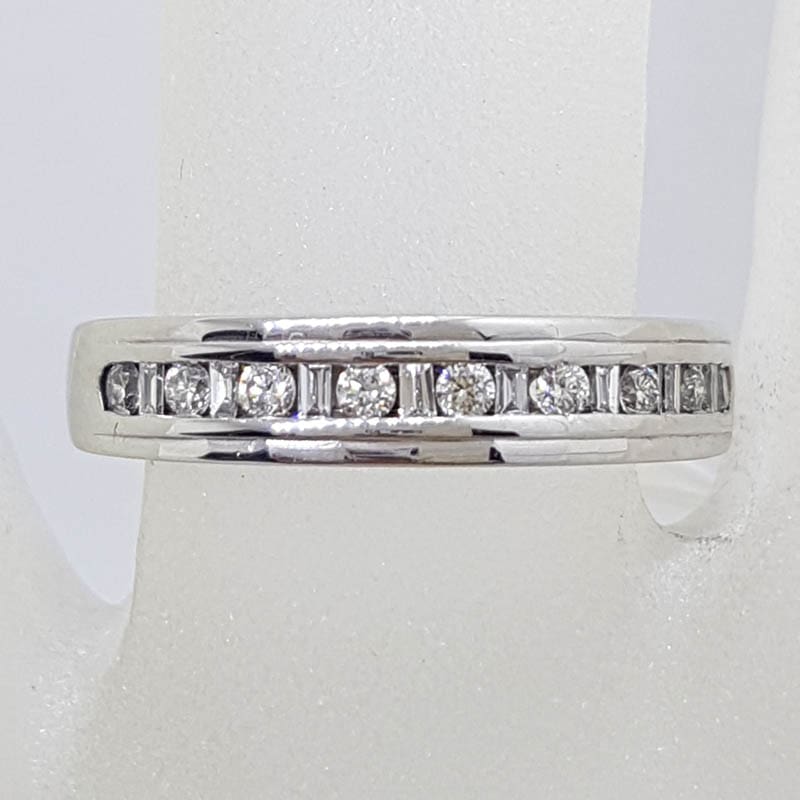 18ct White Gold Baguette & Round Diamond Channel Set Eternity / Wedding Band Ring