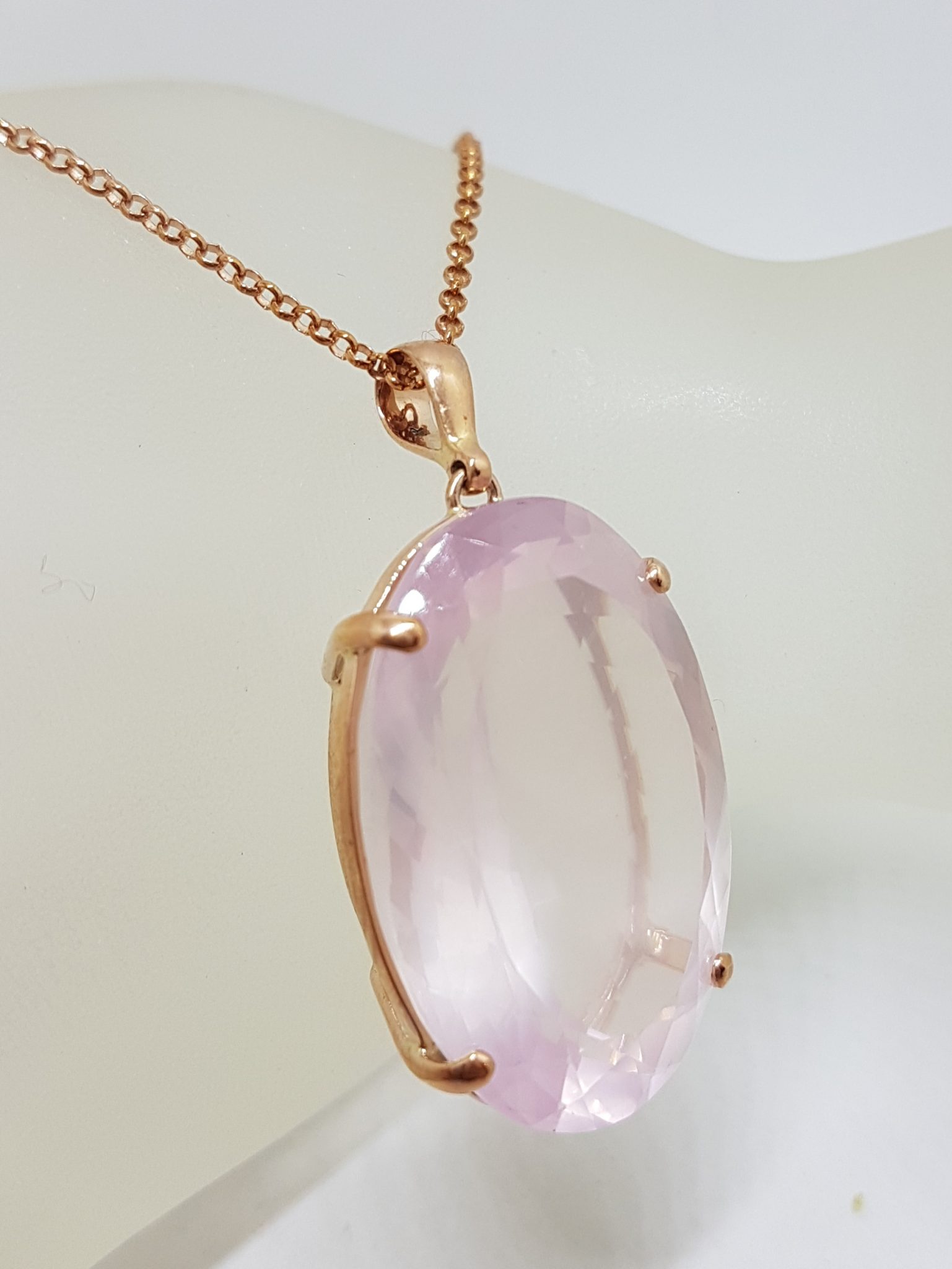 20200831_213108 9ct Rose Gold Rose Quartz Pendant - Oval - on 9ct Chain