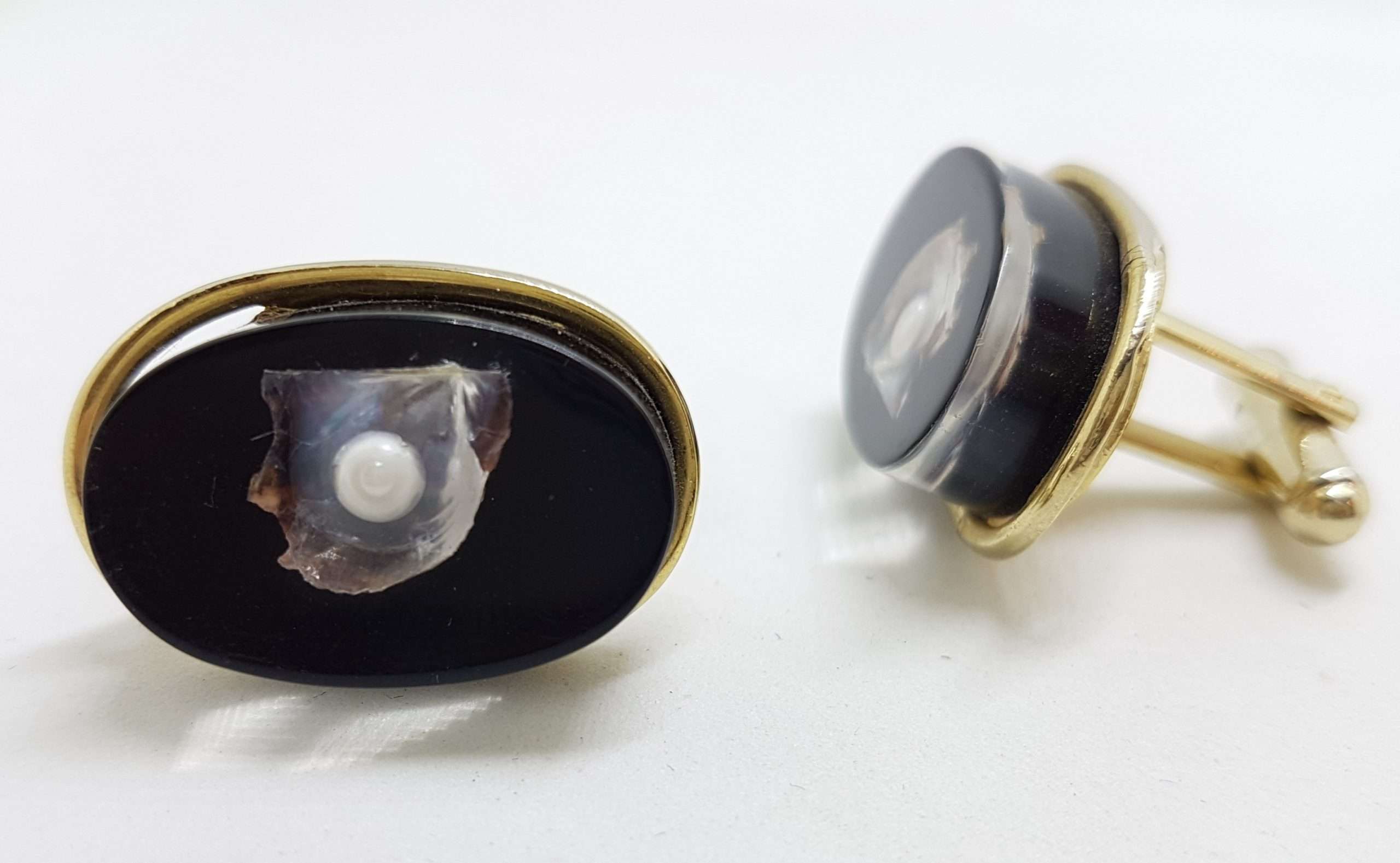 Vintage Costume Gold Plated Cufflinks - Oval - Black with Pearl in Shell