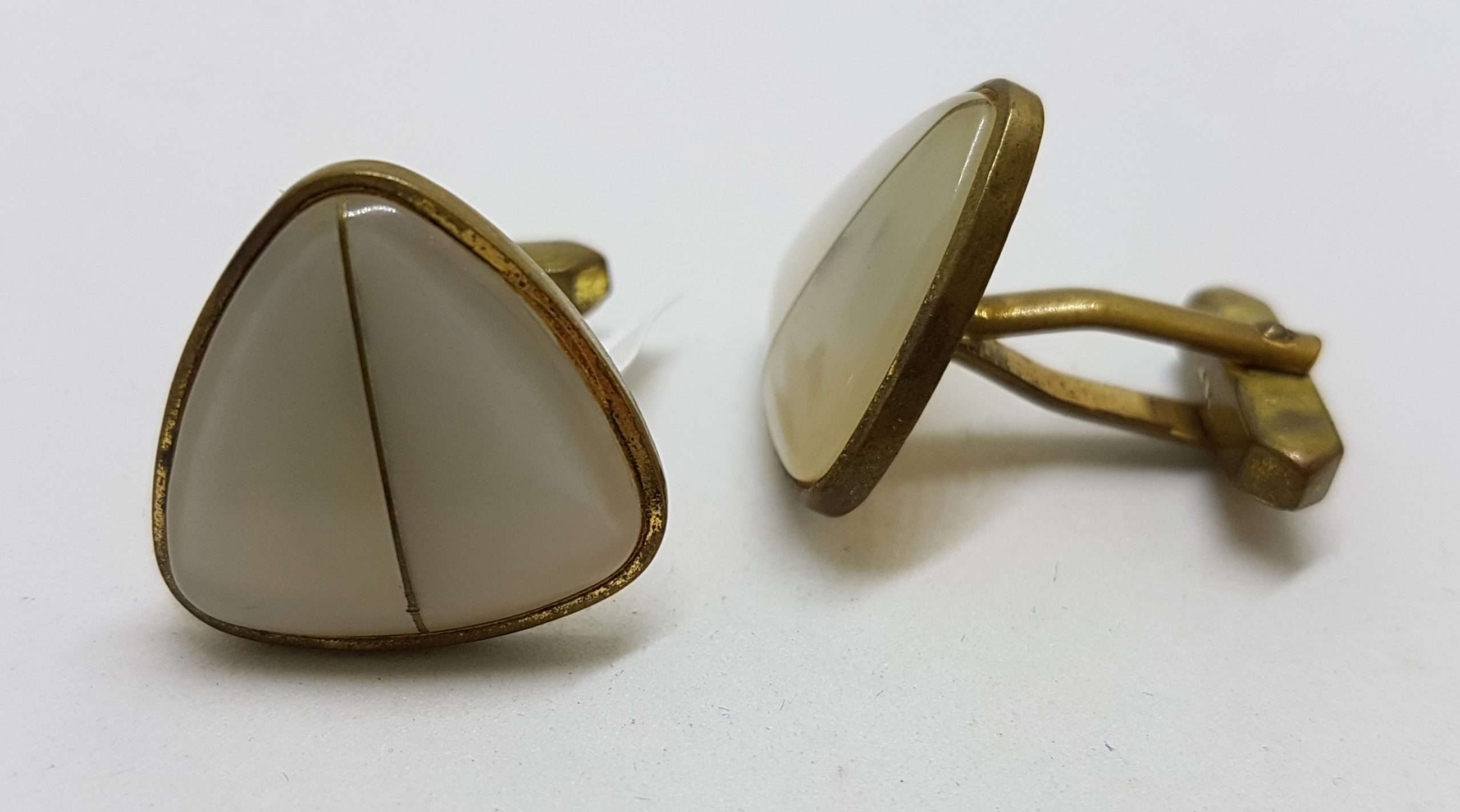 20200901_210556 Vintage Costume Gold Plated Cufflinks - Triangular - White