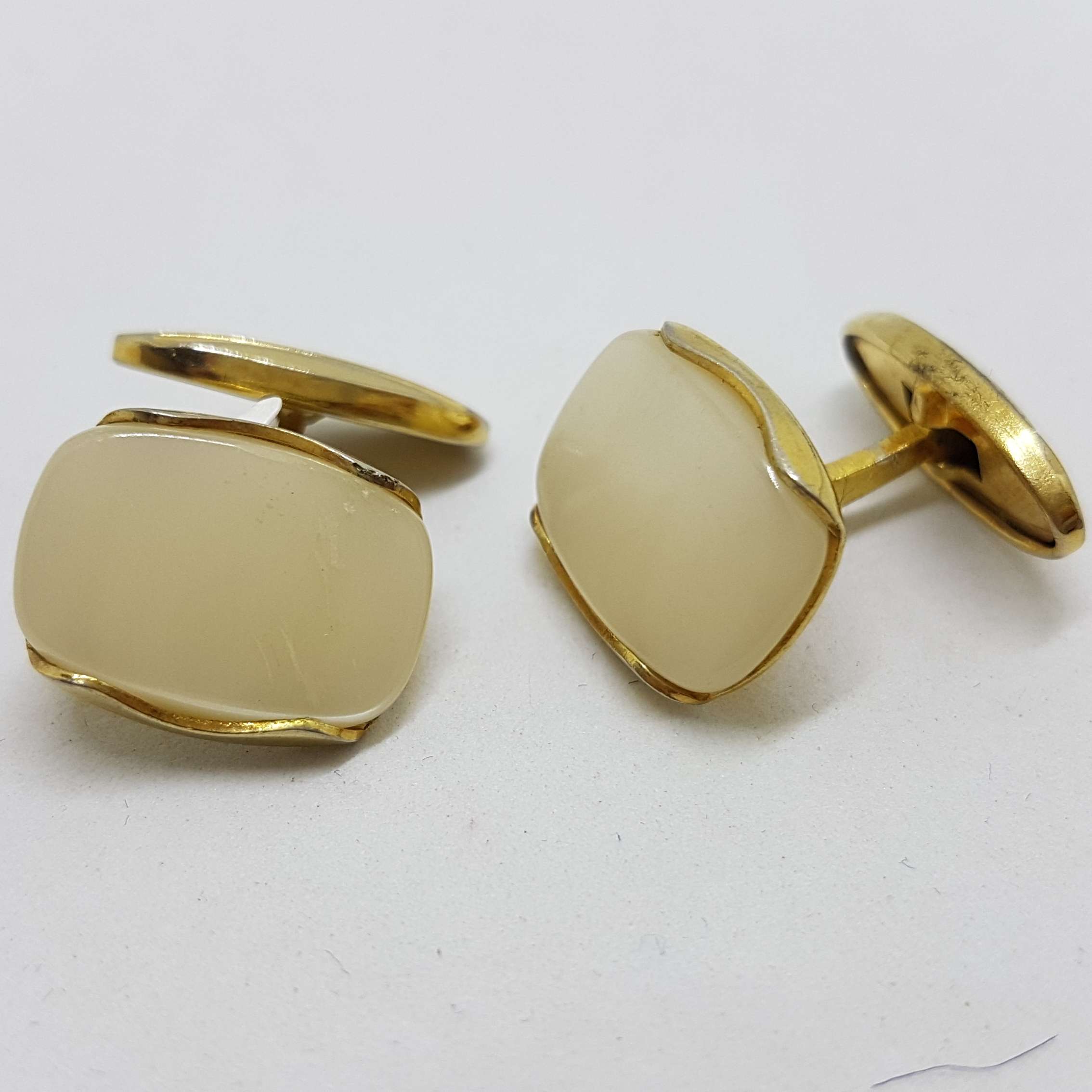 20200901_211321 Vintage Costume Gold Plated Cufflinks - Oblong - Mother of Pearl